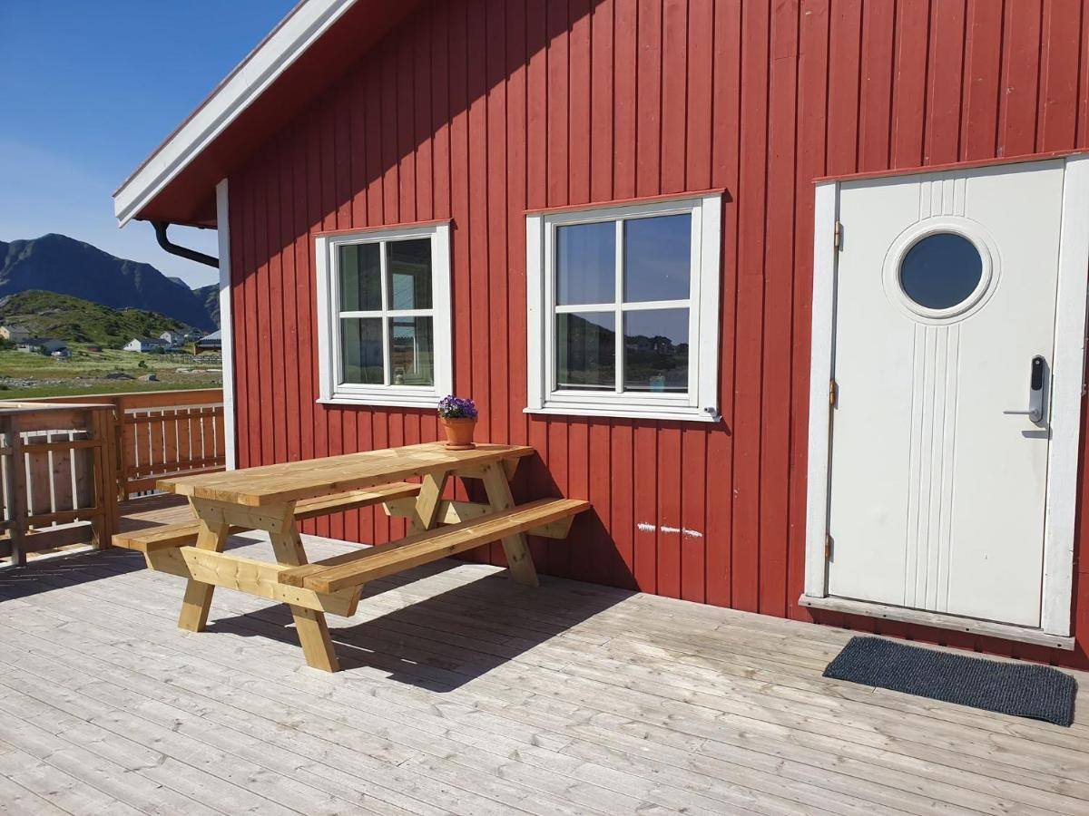 Bensvik Brygge Apartment Vaeroy Exterior photo