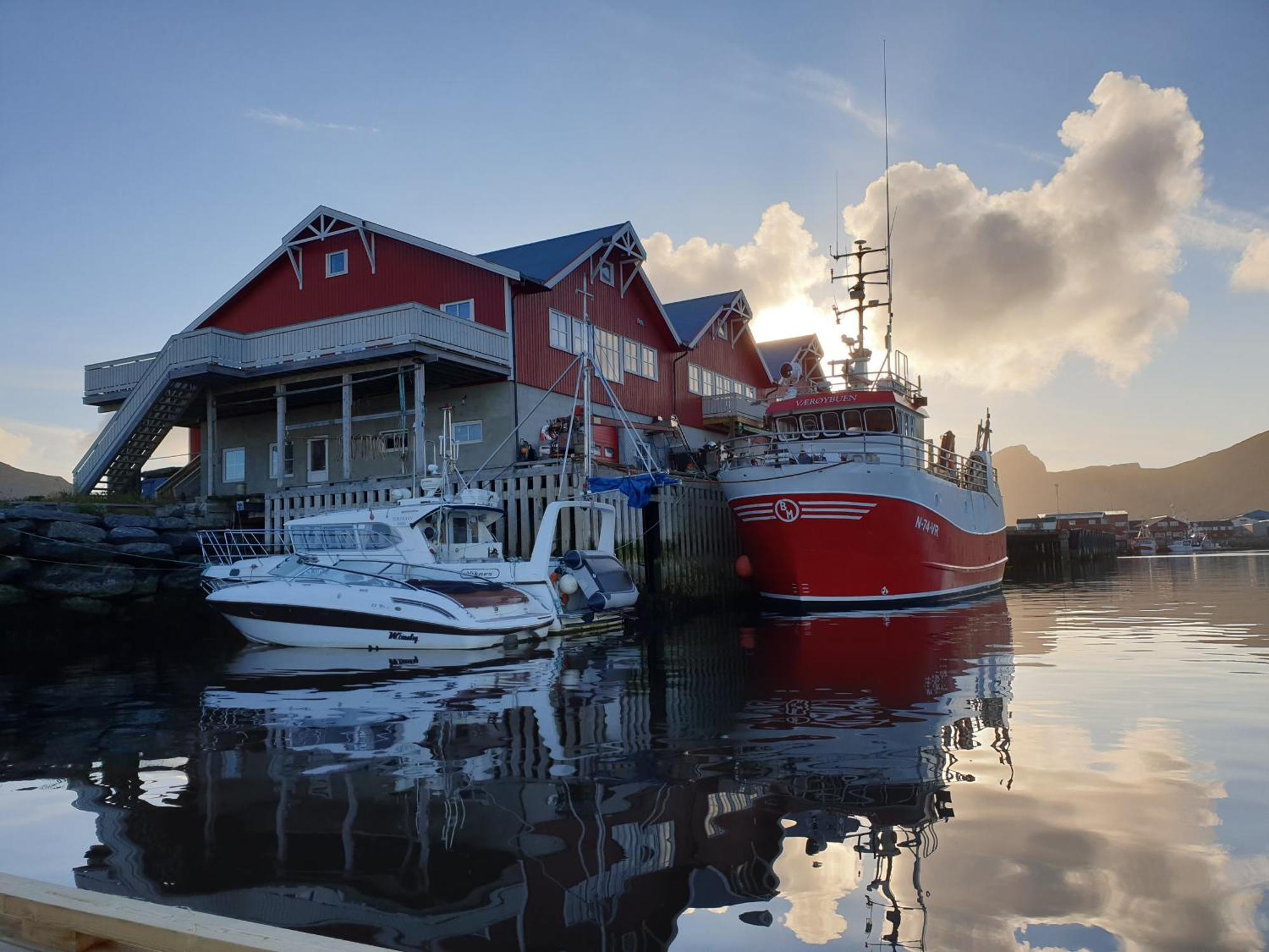 Bensvik Brygge Apartment Vaeroy Exterior photo